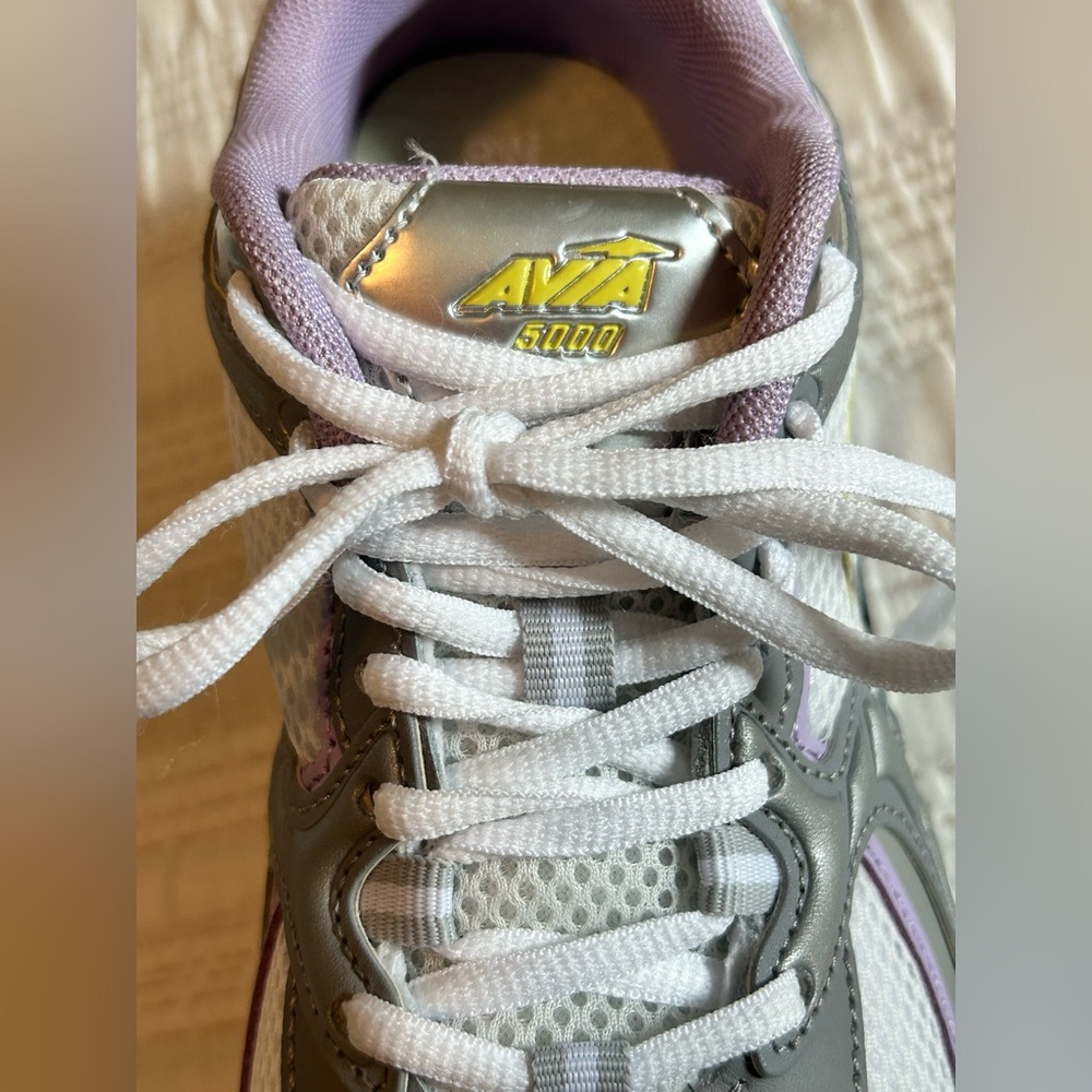 NWOT Avia Women's Sneakers with Leather Upper size 8W - Picture 3 of 6